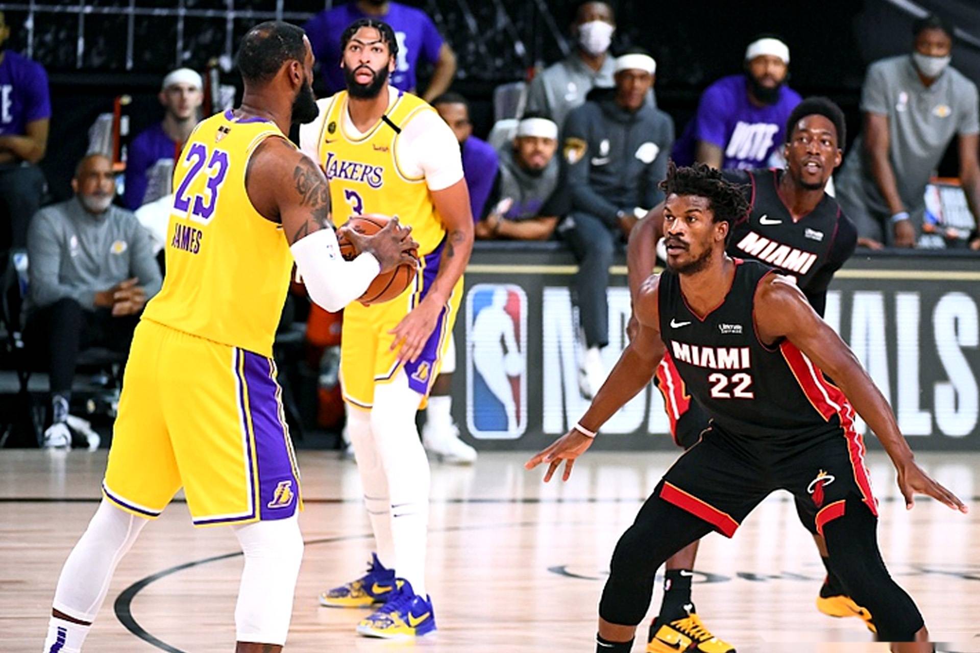 北京队逆转山东队，詹姆斯统治全场