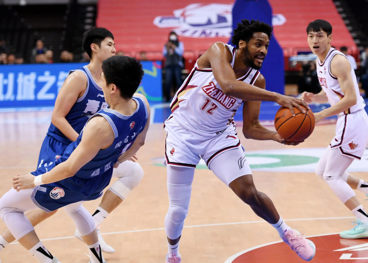 开云体育-辽宁队逆转山东队，易建联刷新纪录