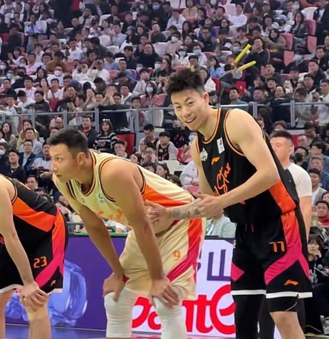 辽宁队逆转山东队，易建联刷新纪录