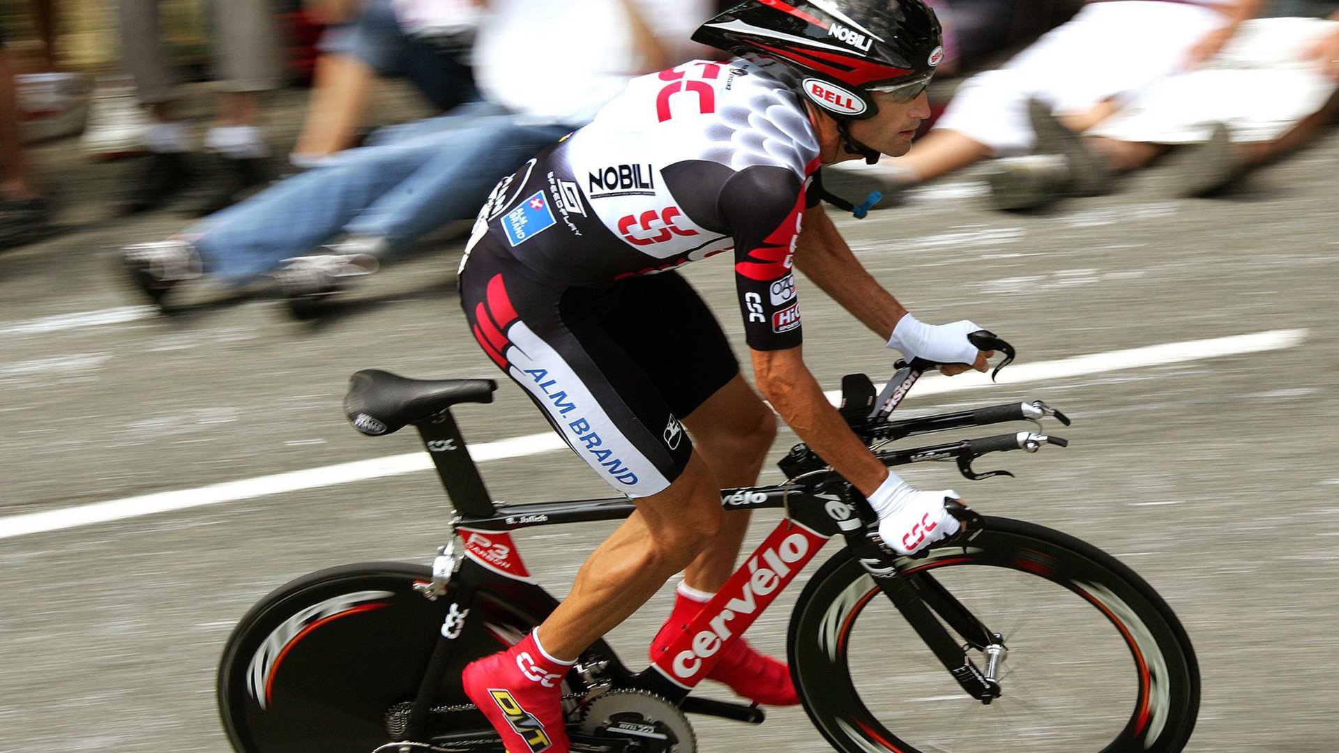 绿茵短跑战桑巴，牙买加鏖战哥伦比亚，一场定义年度焦点之战的文化对撞