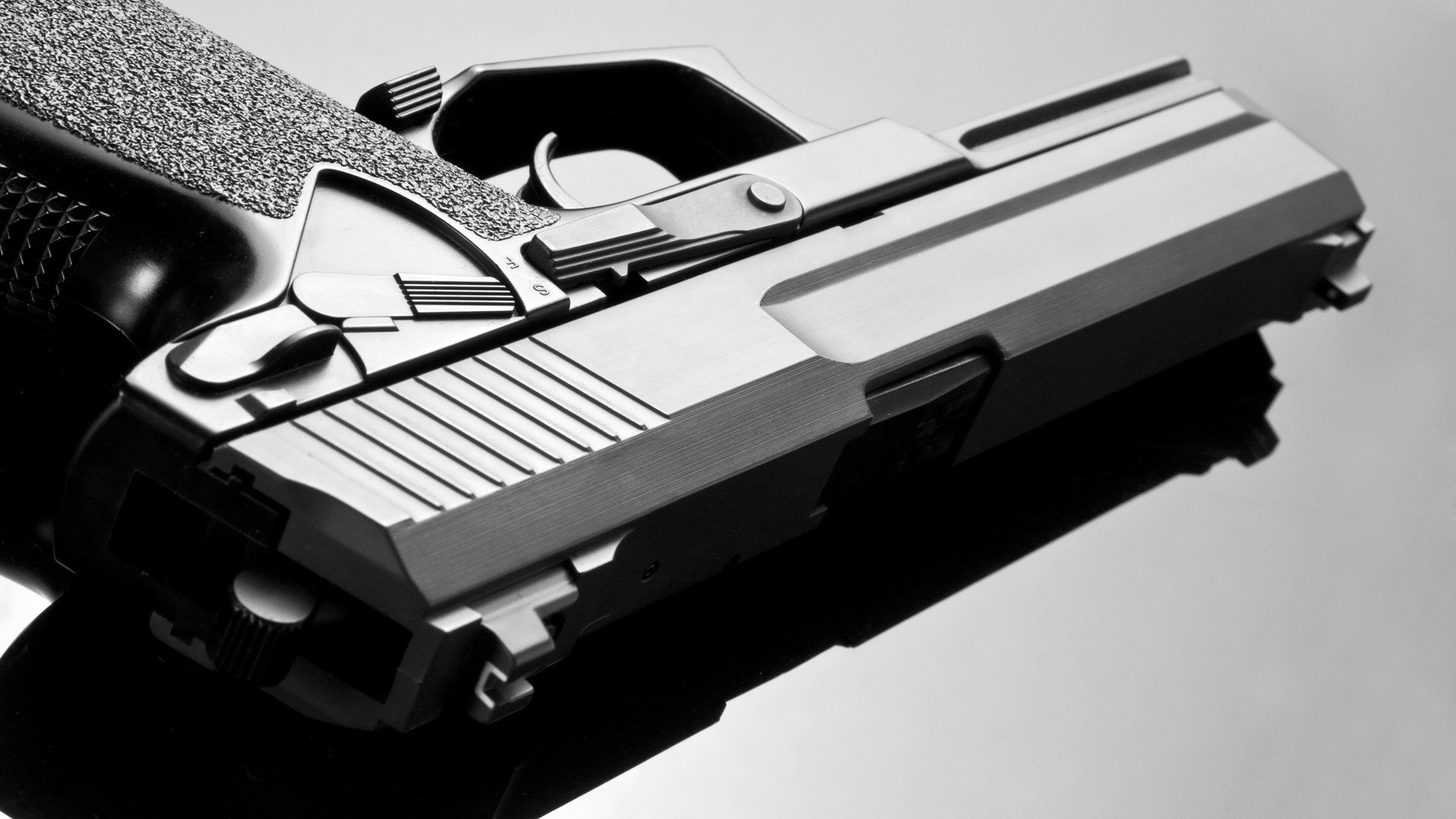 一手掌控，凯恩在突尼斯对阵巴萨的传奇对决